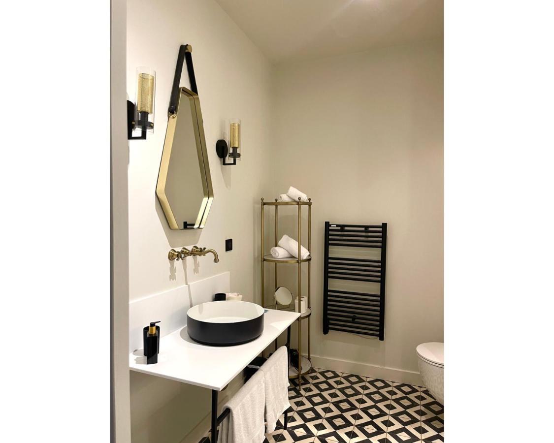 آيكس أومبروفينس N.8 Lifestyle Suites المظهر الخارجي الصورة